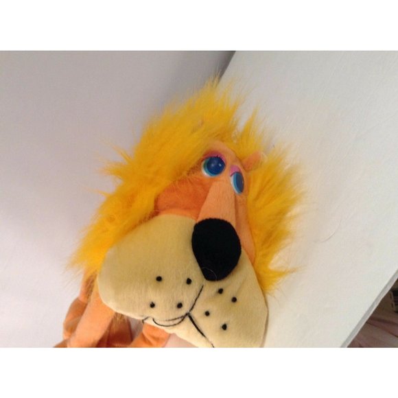Royal Plush Lion 13" Lgth 14" Tall VGC CUTE  Preowned good condition /   no rips - Picture 4 of 4